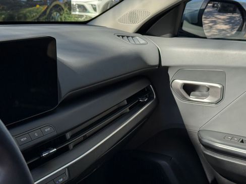 Used 2025 Kia K4 LXS image 29