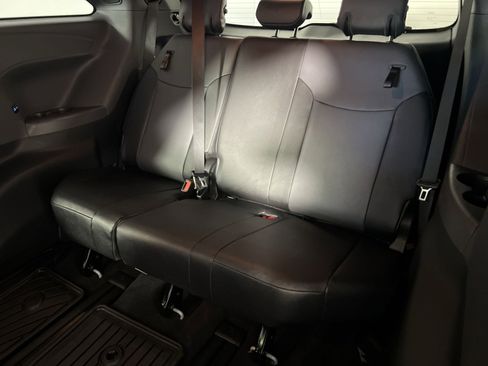 Used 2023 Toyota Sienna XLE Woodland Edition AWD/4WD image 27