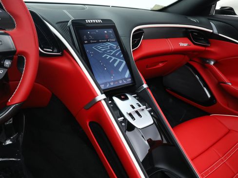 Certified 2025 Ferrari Roma Spider RWD image 30