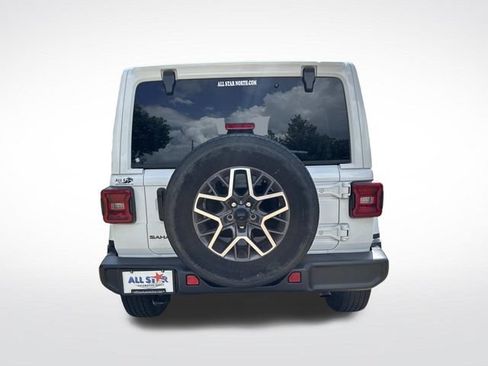 Used 2025 Jeep Wrangler Unlimited Sahara AWD/4WD image 8