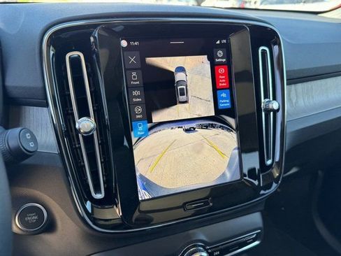 New 2026 Volvo XC40 B5 Plus w/ Protection Package Premier image 27
