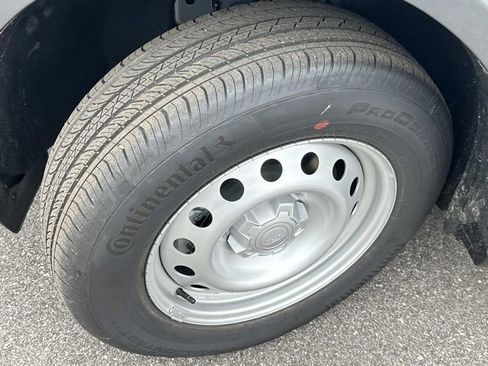 New 2025 Ford Maverick XL image 15