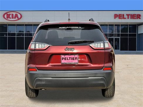 Used 2019 Jeep Cherokee Latitude Plus image 5