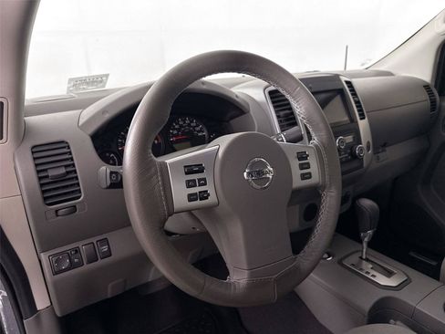 Used 2020 Nissan Frontier SV w/ Midnight Edition Floor Mats RWD image 4
