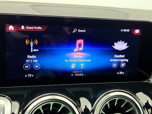 Used 2022 Mercedes-Benz GLB 250 image 19