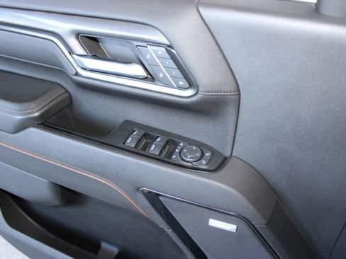 Used 2024 GMC Sierra 2500 AT4 w/ AT4 Premium Plus Package image 26