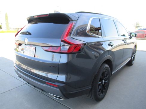 Used 2025 Honda CR-V Sport image 4