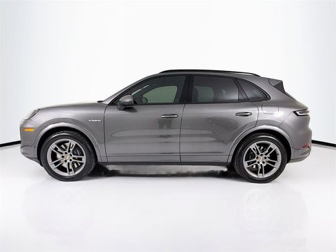New 2026 Porsche Cayenne E-Hybrid image 2