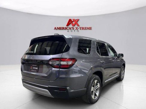 Used 2025 Honda Pilot EX-L image 6