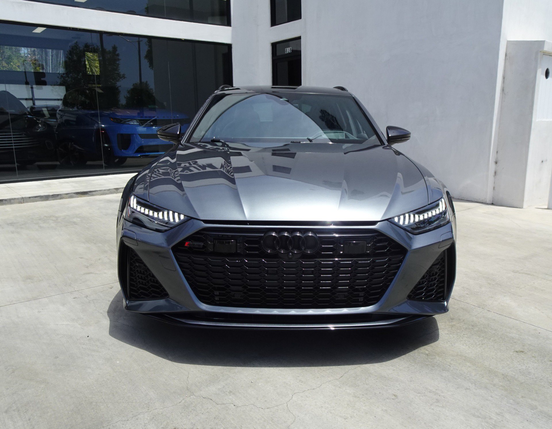 Used 2021 Audi RS 6 w/ Executive Package AWD/4WD image 2