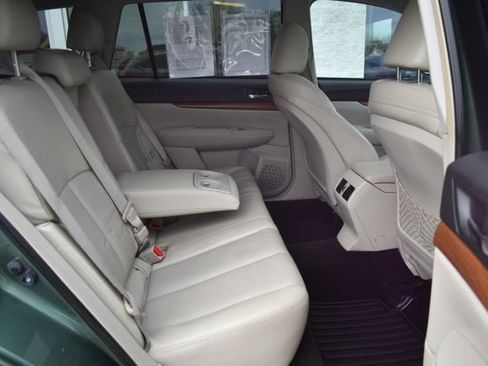 Used 2013 Subaru Outback 2.5i Limited w/ Moonroof Pkg AWD/4WD image 39