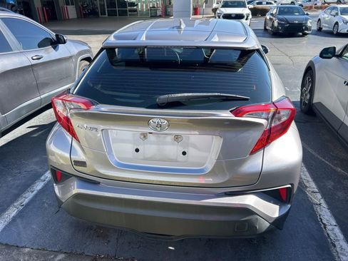 Used 2020 Toyota C-HR LE image 6