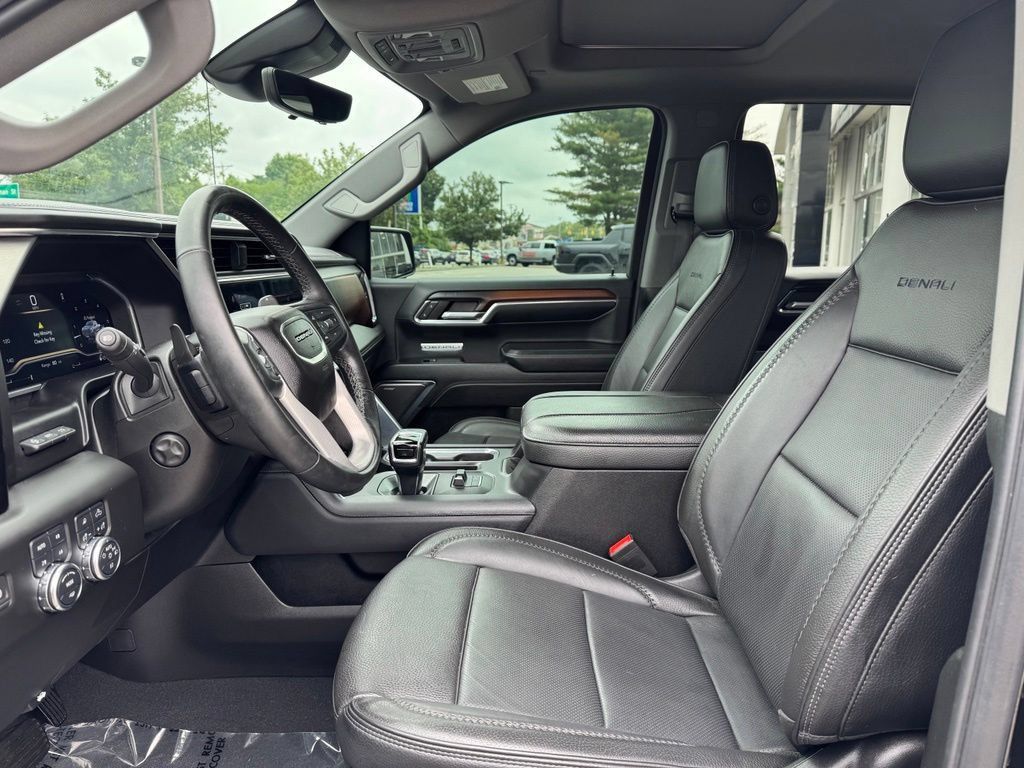 Used 2024 GMC Sierra 1500 Denali w/ Technology Package AWD/4WD image 15