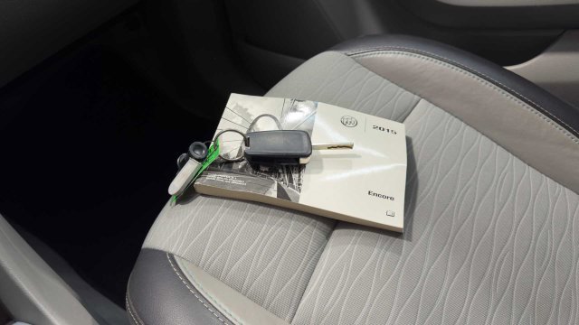 Used 2015 Buick Encore Convenience FWD image 21