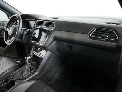 Used 2022 Volkswagen Tiguan SE R-Line FWD image 23