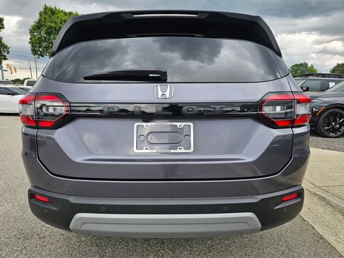 Used 2024 Honda Pilot EX-L image 4