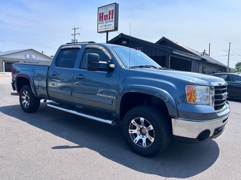 Used 2007 GMC Sierra 2500 SLT w/ Z71 Off-Road Package AWD/4WD image 1