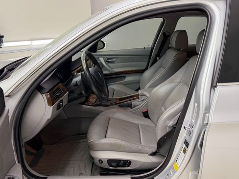 Used 2006 BMW 330i Sedan RWD image 5