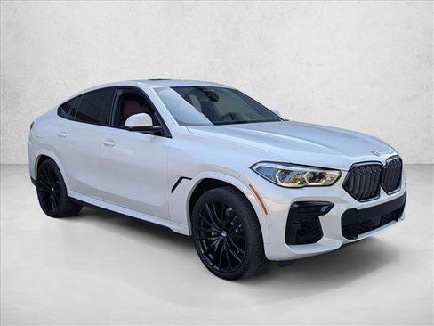 Used 2022 BMW X6 xDrive40i w/ Executive Package image 3