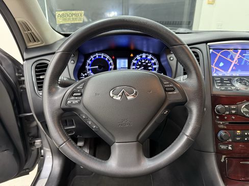 Used 2015 INFINITI QX50 Journey w/ Premium Package RWD image 18