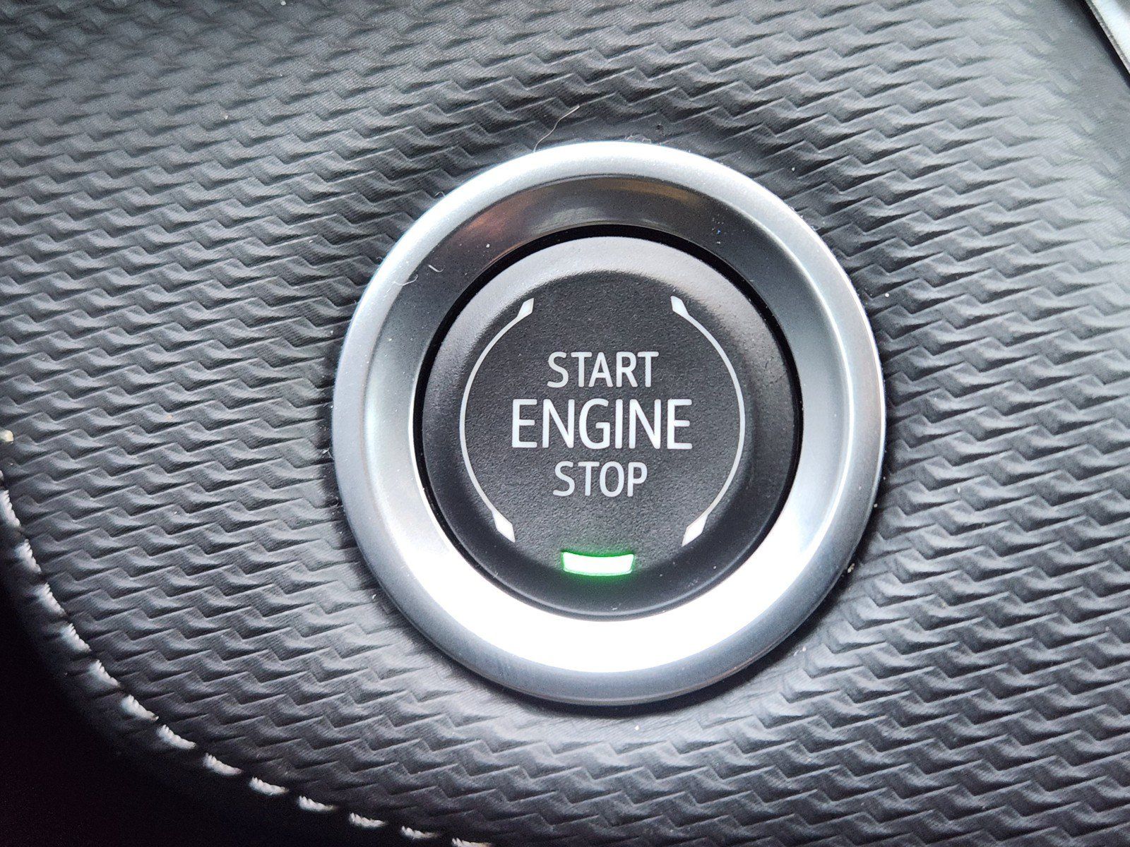 Used 2025 Chevrolet Equinox LT w/ Convenience Package II FWD image 17