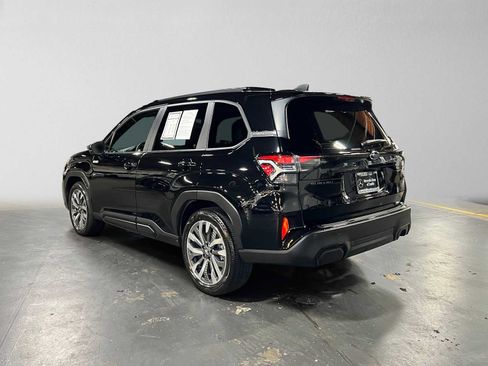Used 2025 Subaru Forester Touring AWD/4WD image 5