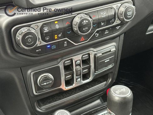 Used 2023 Jeep Wrangler Unlimited Sahara w/ Cold Weather Group image 22