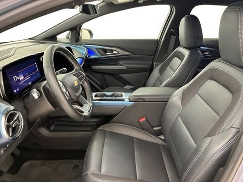 Certified 2025 Chevrolet Equinox EV LT w/ Convenience Package FWD image 12
