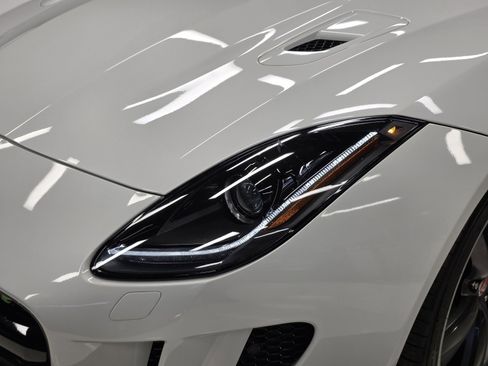 Used 2016 Jaguar F-TYPE R image 42