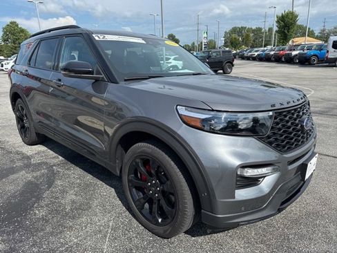 Used 2024 Ford Explorer ST w/ Equipment Group 401A image 4