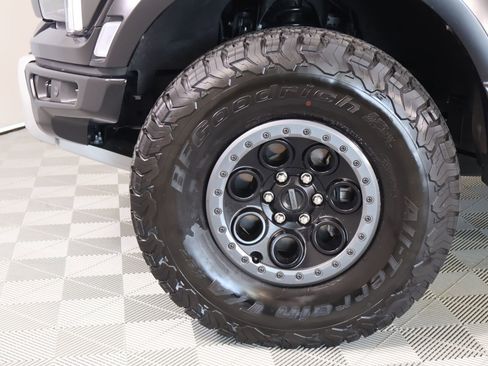 Used 2025 Ford F150 Raptor AWD/4WD image 22