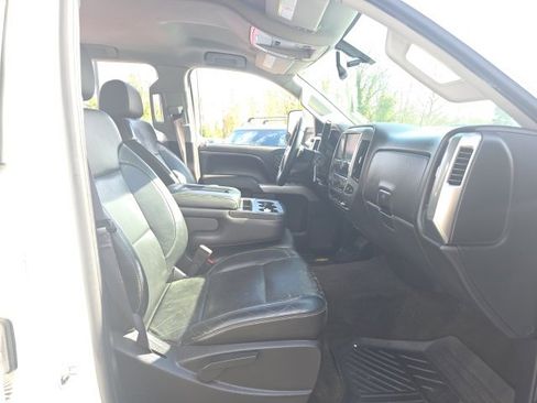 Used 2015 Chevrolet Silverado 2500 LT w/ LT Convenience Package image 18
