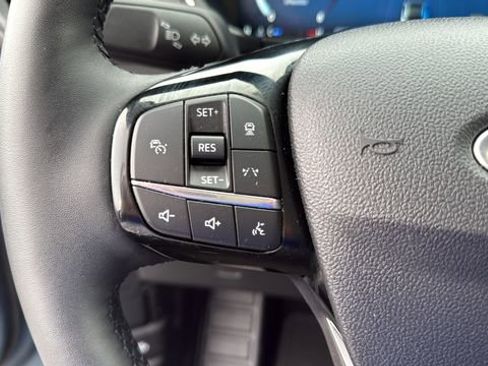 Used 2025 Ford Escape Platinum AWD/4WD image 18