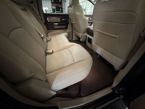 Used 2017 RAM 1500 Laramie w/ Convenience Group image 26