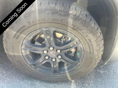 Used 2023 GMC Acadia AT4 w/ Technology Package AWD/4WD image 35