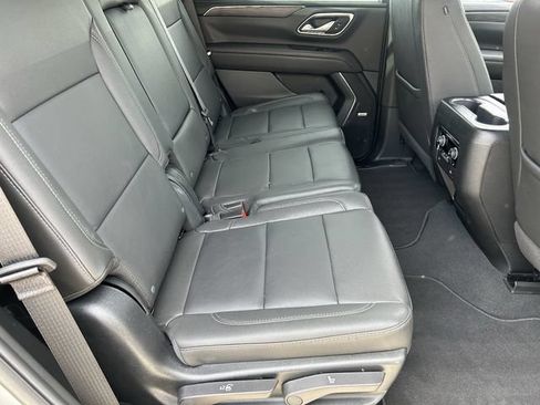 Used 2024 Chevrolet Tahoe Z71 w/ Luxury Package AWD/4WD image 14
