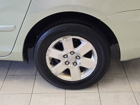 Used 2010 Toyota Sienna CE image 13