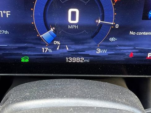 Certified 2024 Chevrolet Equinox EV LT image 37