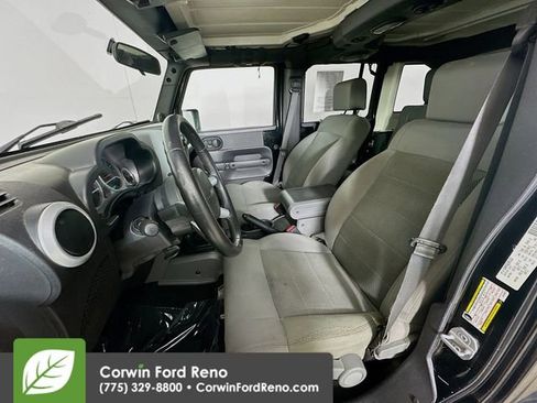 Used 2008 Jeep Wrangler Unlimited Sahara AWD/4WD image 18