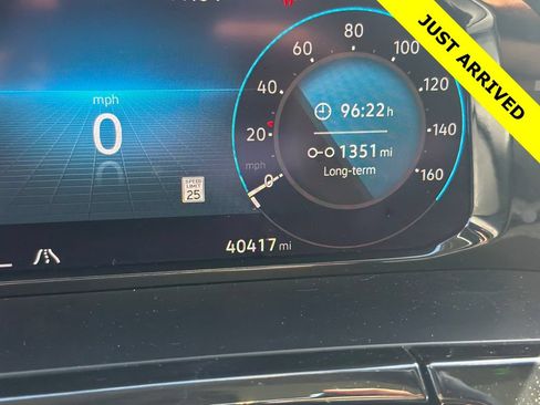 Used 2024 Volkswagen Atlas SEL AWD/4WD image 7