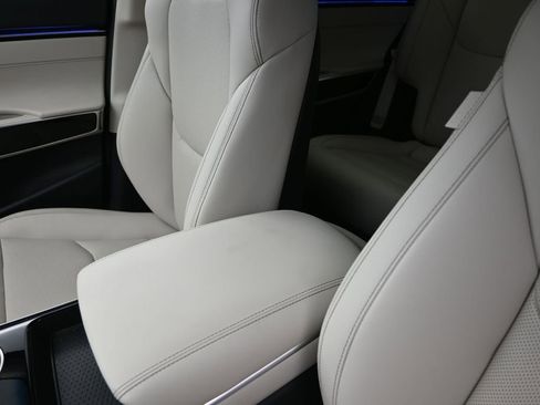 Used 2026 Genesis GV70 2.5T AWD/4WD image 13