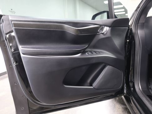 Used 2018 Tesla Model X 75D image 22