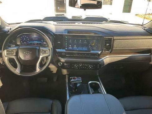 Used 2024 Chevrolet Silverado 1500 LT Trail Boss w/ Convenience Package II image 3