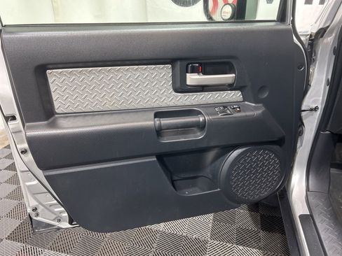 Used 2008 Toyota FJ Cruiser Base image 22