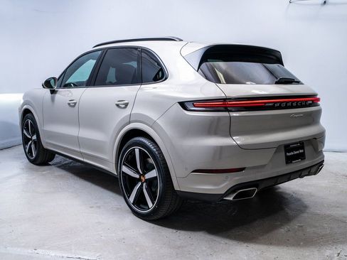 New 2026 Porsche Cayenne image 3