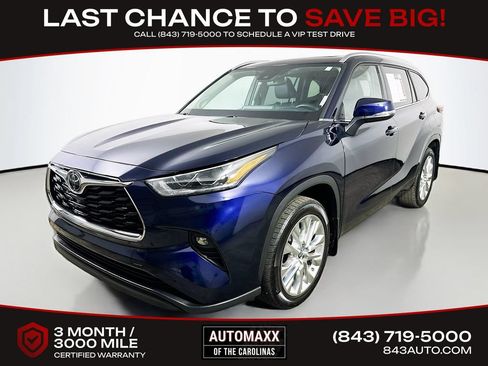 Used 2023 Toyota Highlander Limited FWD image 3