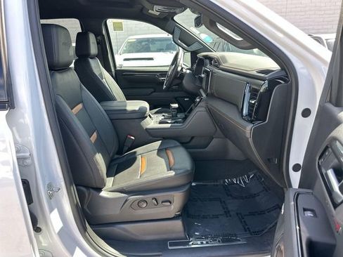 Used 2025 GMC Sierra 1500 AT4 image 27