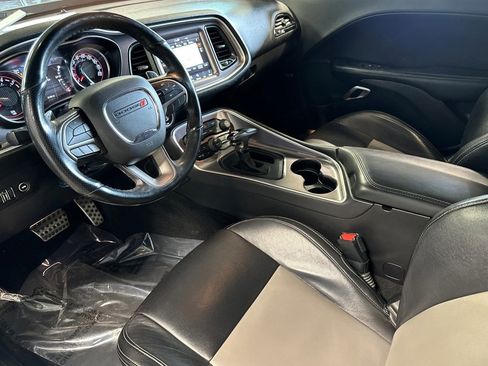Used 2019 Dodge Challenger R/T Scat Pack w/ Dynamics Package RWD image 10