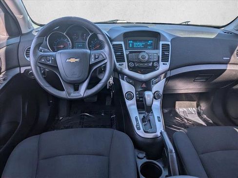 Used 2015 Chevrolet Cruze LT image 15