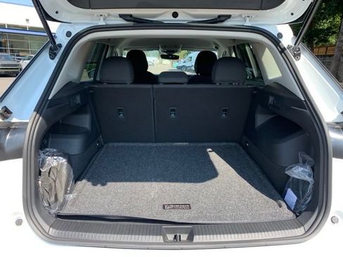 Used 2025 Volkswagen Tiguan S AWD/4WD image 5